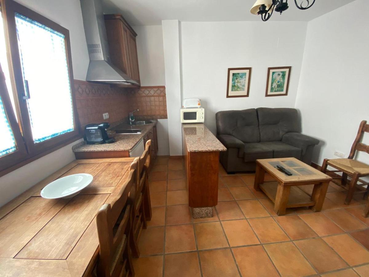 Arco - Virgen Y Habitación